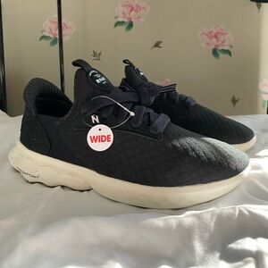 New Balance Fresh Foam Roav Elite running shoes